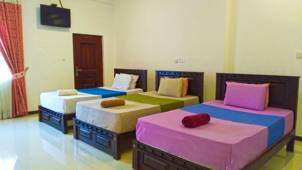 Akoya Pearl Hotel Ratnapura Buitenkant foto